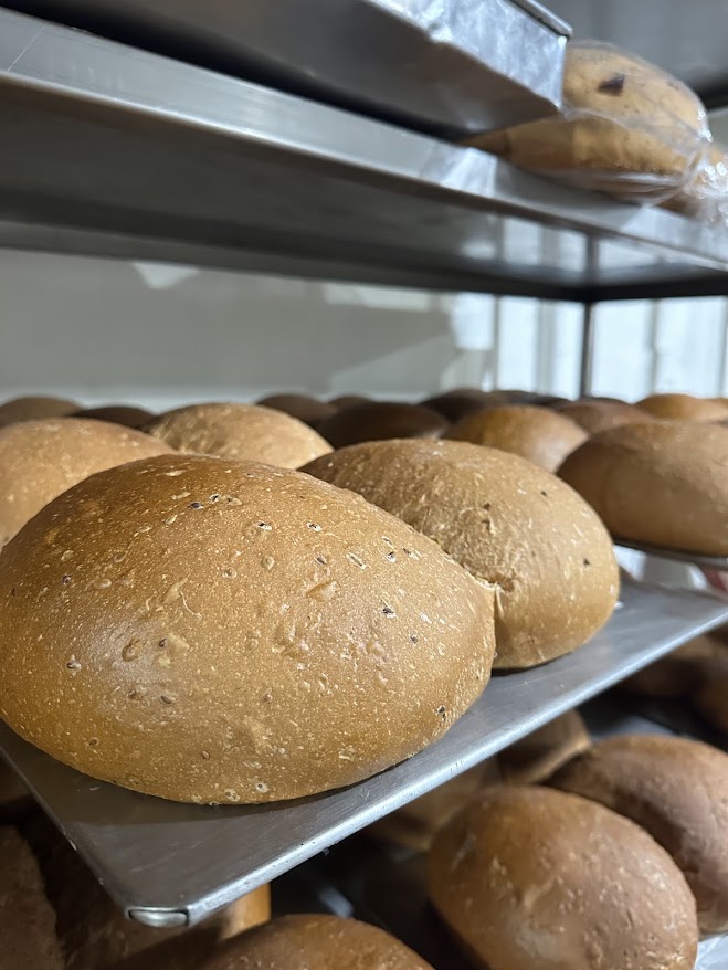 Panes recién horneados de Pastelería San Martín